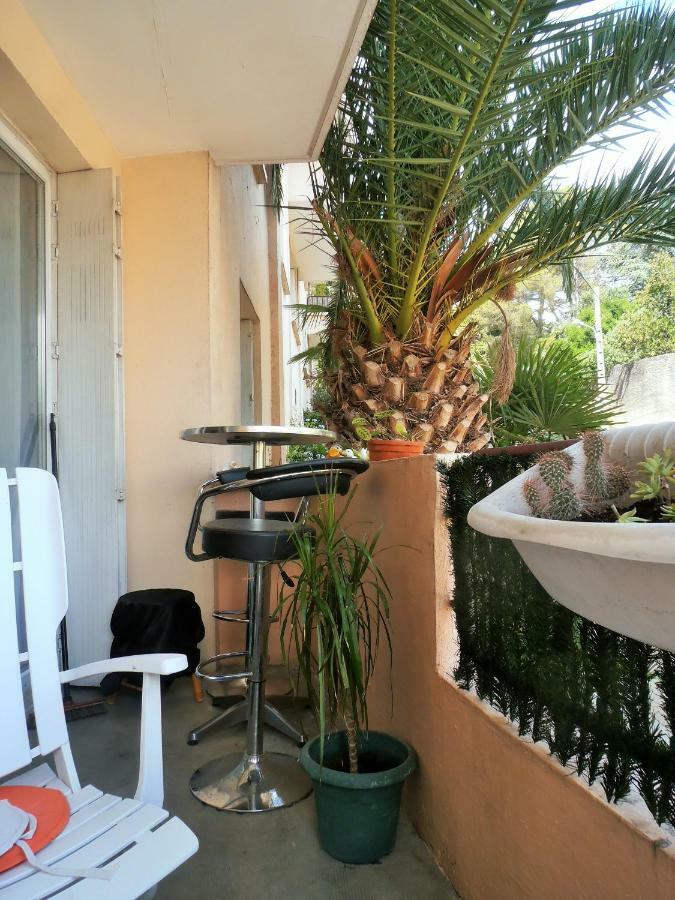 Cosy Nimes Apartment Luaran gambar