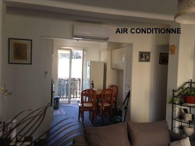 Cosy Nimes Apartment Luaran gambar